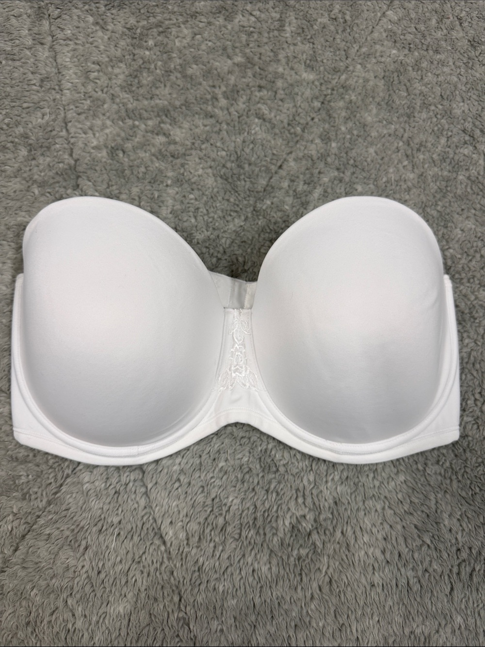 Vanity Fair White Strapless Molded Bra with Light Lace Detail